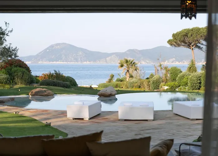 Padulella 8&2, Emma Βίλα