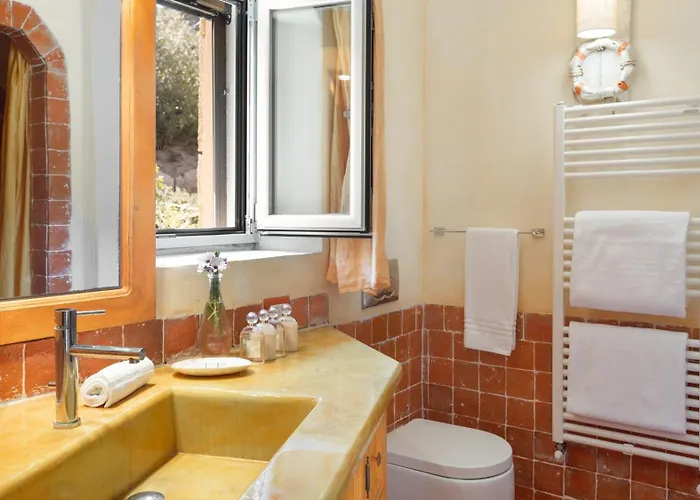 Padulella 8&2, Emma Вилла